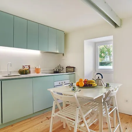 Διαμέρισμα Renovated With A Terrace Near Estrela Park *