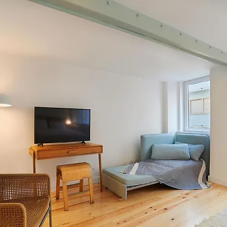 Renovated With A Terrace Near Estrela Park Διαμέρισμα Lisboa