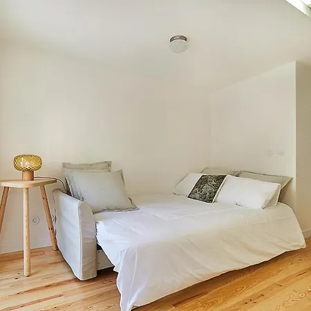 Renovated With A Terrace Near Estrela Park Διαμέρισμα Lisboa